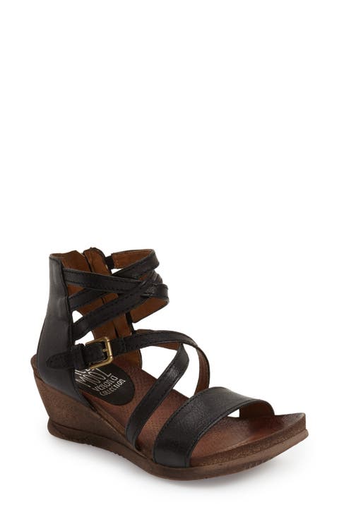 Shay Strappy Wedge Sandal (Women)