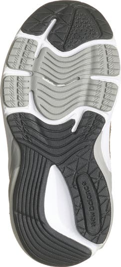 Kids' 990v6 Sneaker
