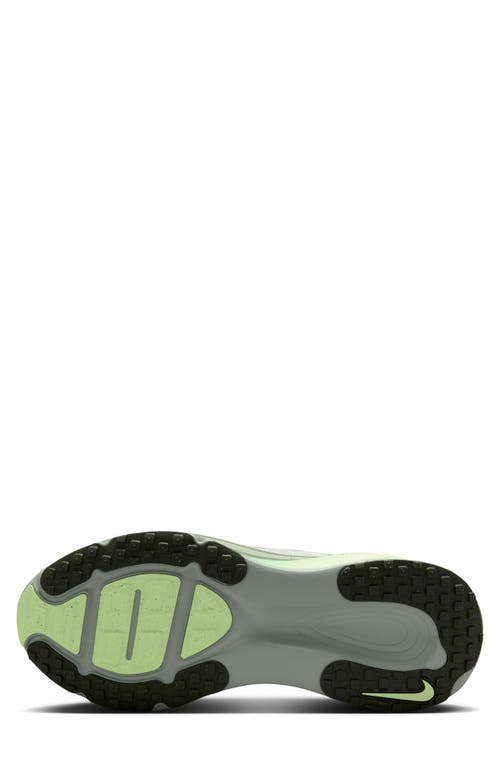 Nike Vomero 18 Running Shoe