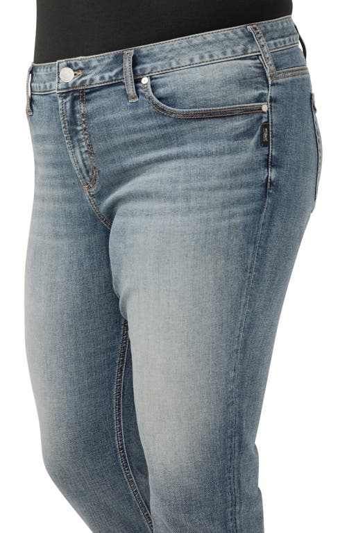 SILVER JEANS CO. SILVER JEANS CO. ELYSE CURVY MID RISE CAPRI JEANS