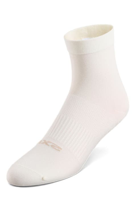Performance Crew Grip Socks