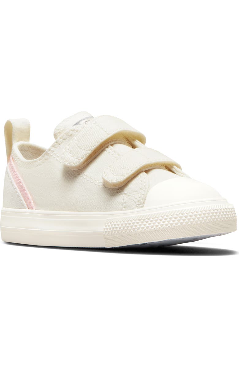Converse Kids' Chuck Taylor<sup>®</sup> All Star<sup>®</sup> 2V Ox Sneaker, Alternate, color,