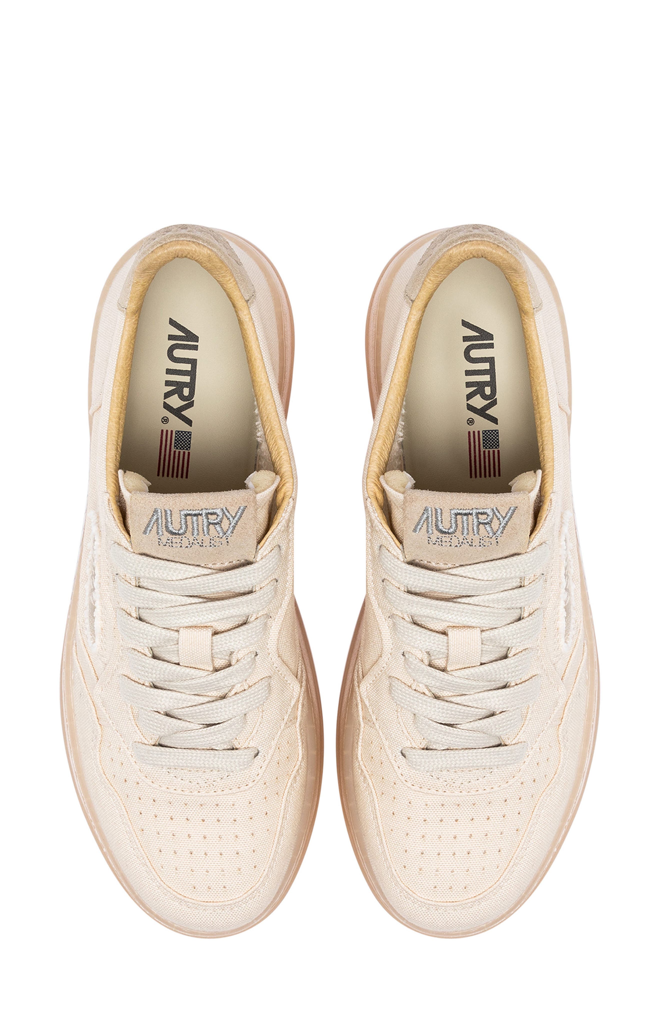 AUTRY Medalist Low Sneaker, Alternate, color, Ivory Canvas