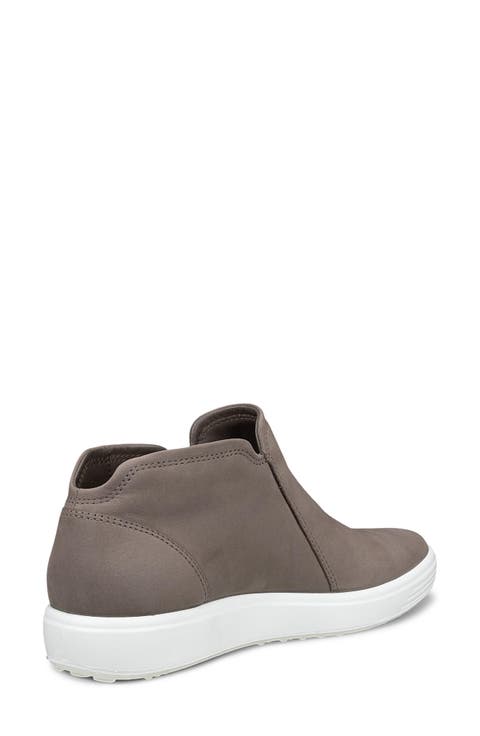 Soft 7 Mid Top Zip Sneaker