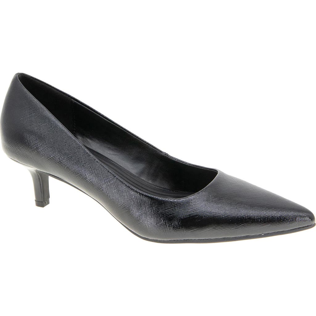 bcbg Dovi Pointed Toe Pump in Black