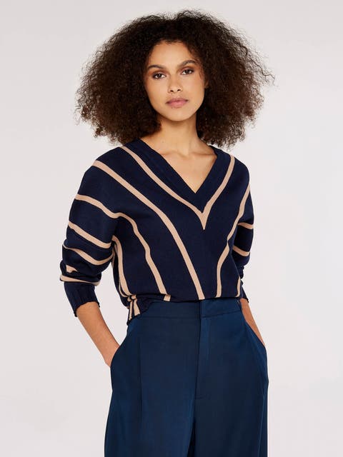 Chevron V-neck Jumper