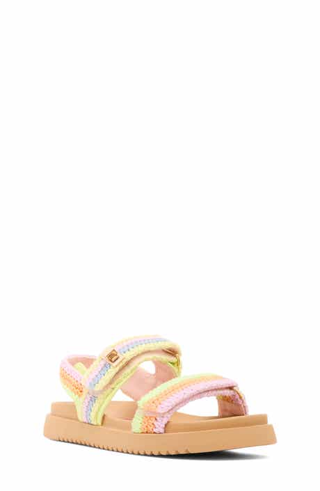 Mona Sandal