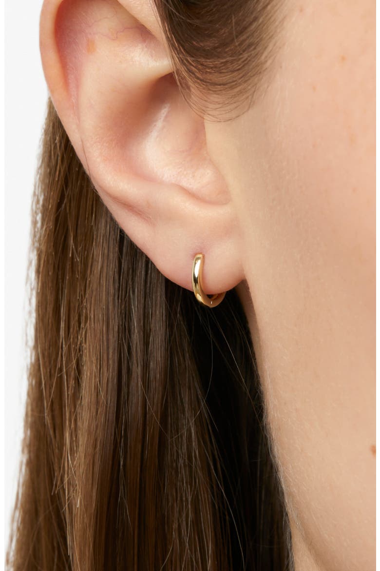 Gold Huggie Hoop Earrings, Alternate, color, Gold