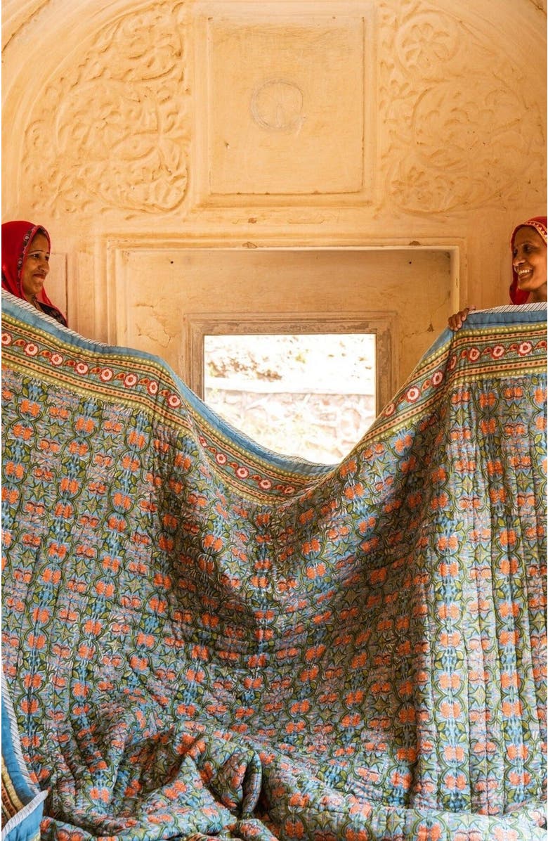 CQC LA TOPANGA Quilt Bedding Set With 2 Shams, Alternate, color, Turquise, Black, Pink