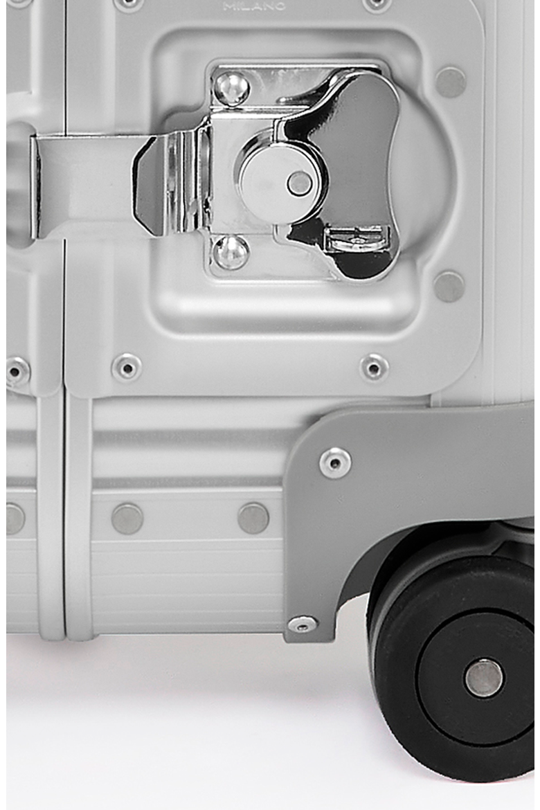 Bank Spinner 53 Suitcase, Alternate, color, Moonlight Silver