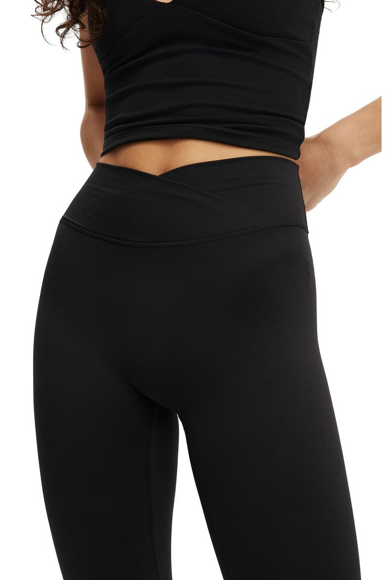 Women's Active Ultra Luxe Cross Front Invisible Scrunch Tight, Alternate, color, Black