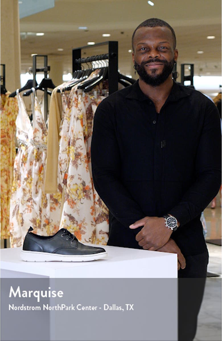 Marcus Sneaker, sales video thumbnail