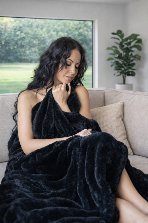 LA Escapade Faux Fur Throw Blanket