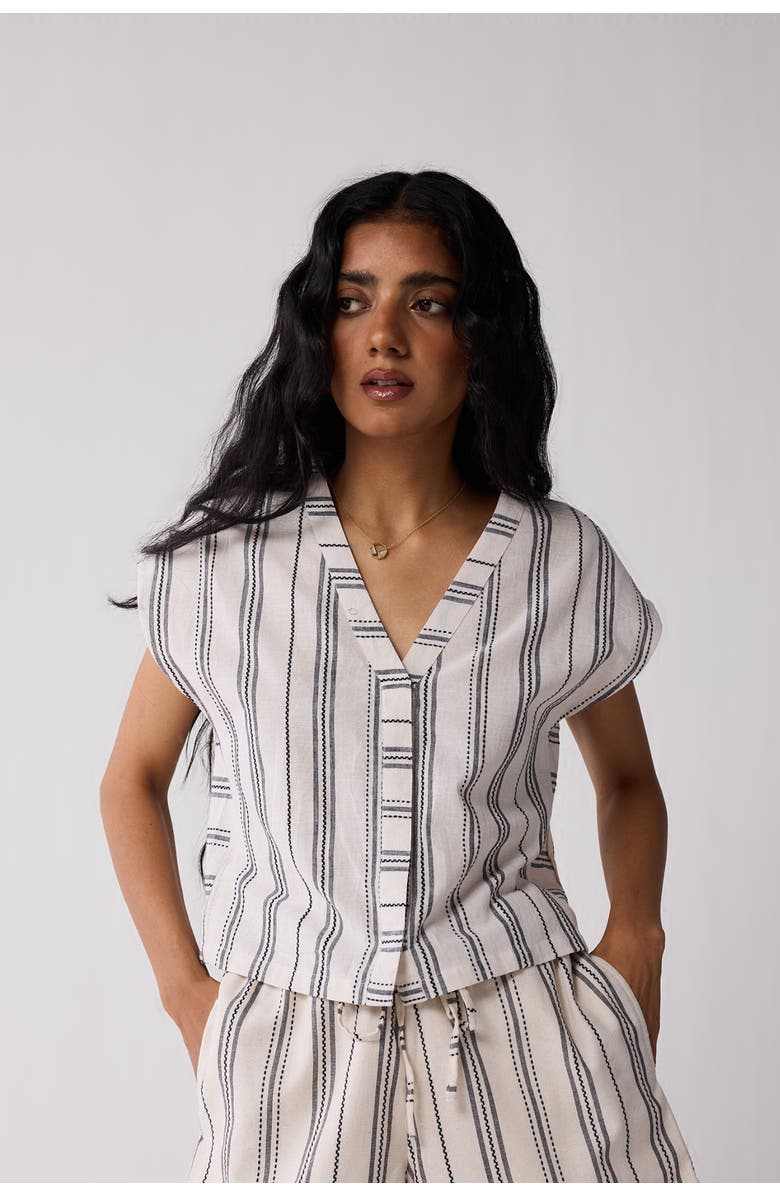 Reistor Relaxed V-Neck Top, Alternate, color, Off-White