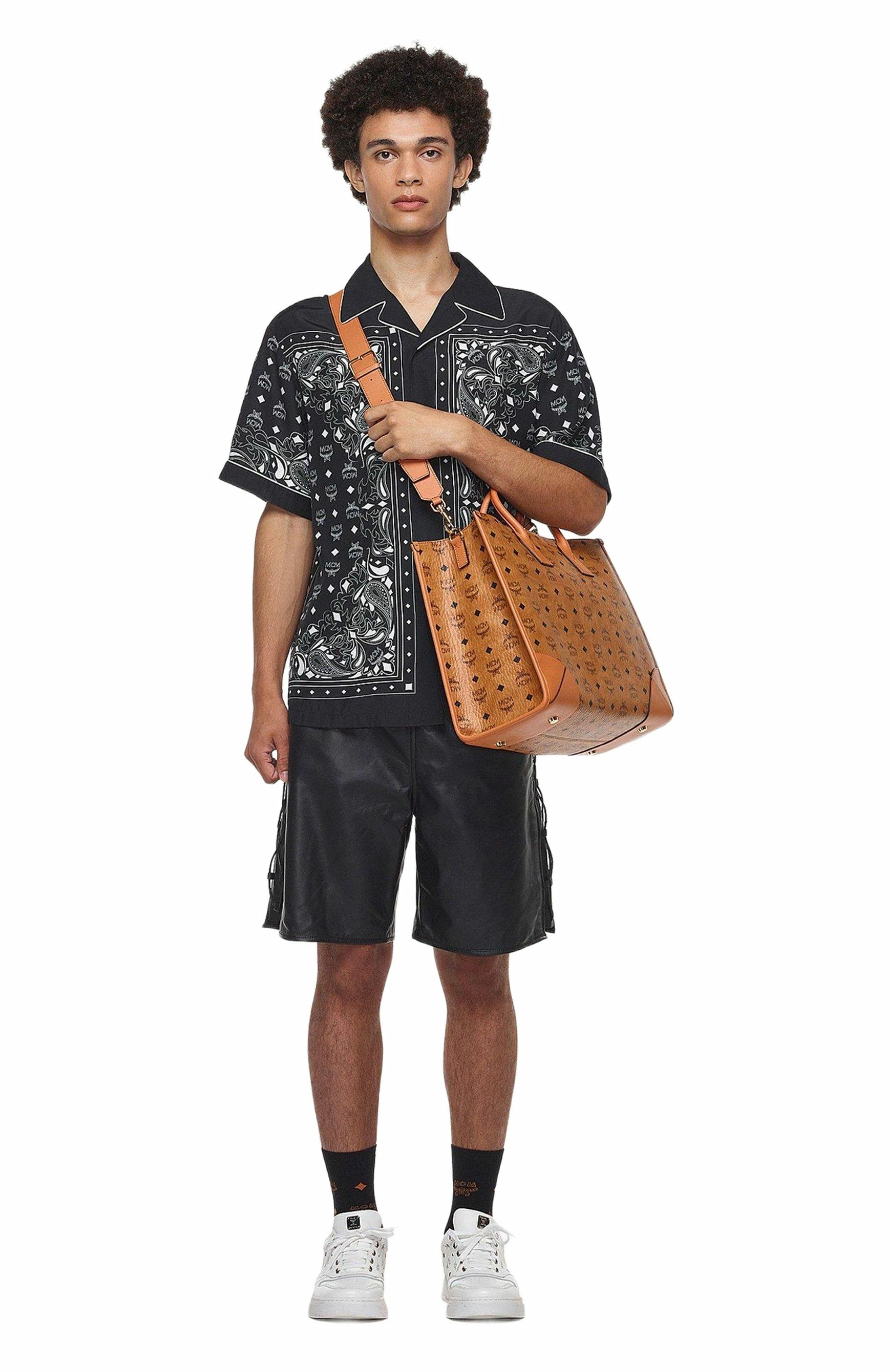 MCM München Tote in Visetos, Alternate, color, 