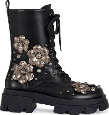 Orquidea Studded Platform Boot