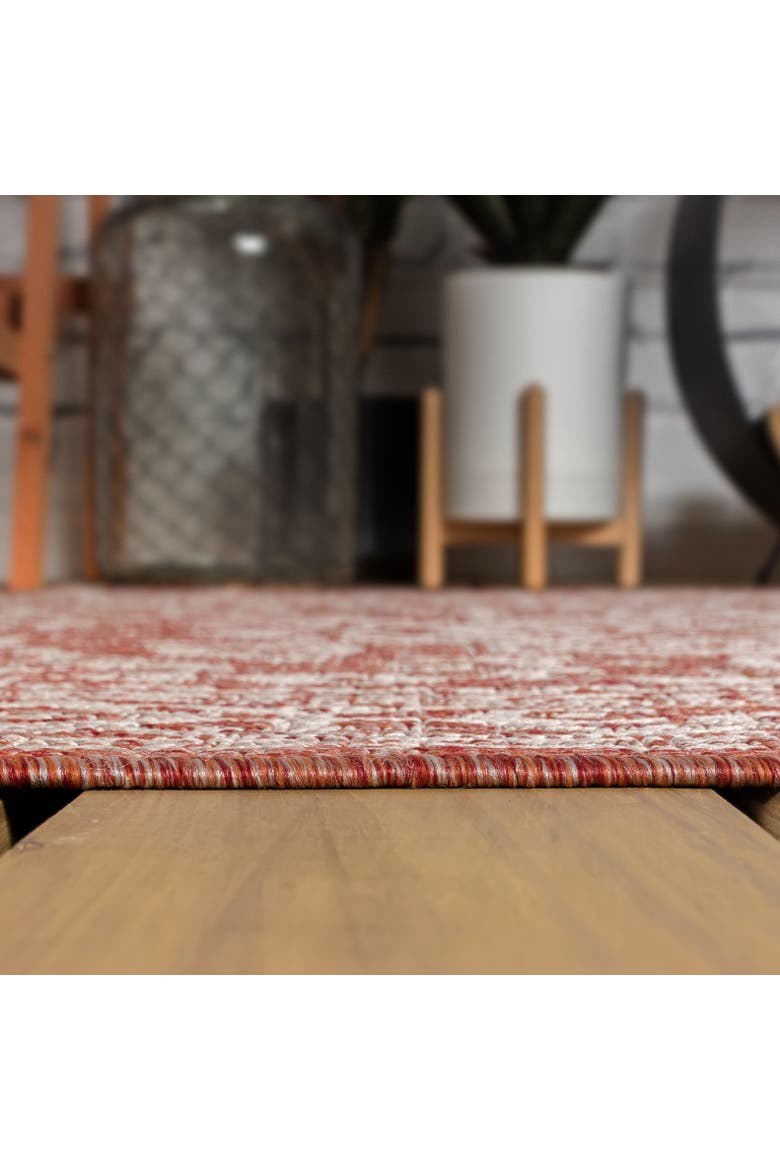 Sinjuri Medallion Textured Weave Octagon Indoor/Outdoor Area Rug, Alternate, color, Red/Taupe