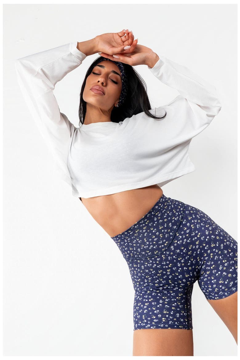 Flow Crop Long Sleeve, Alternate, color, Snow