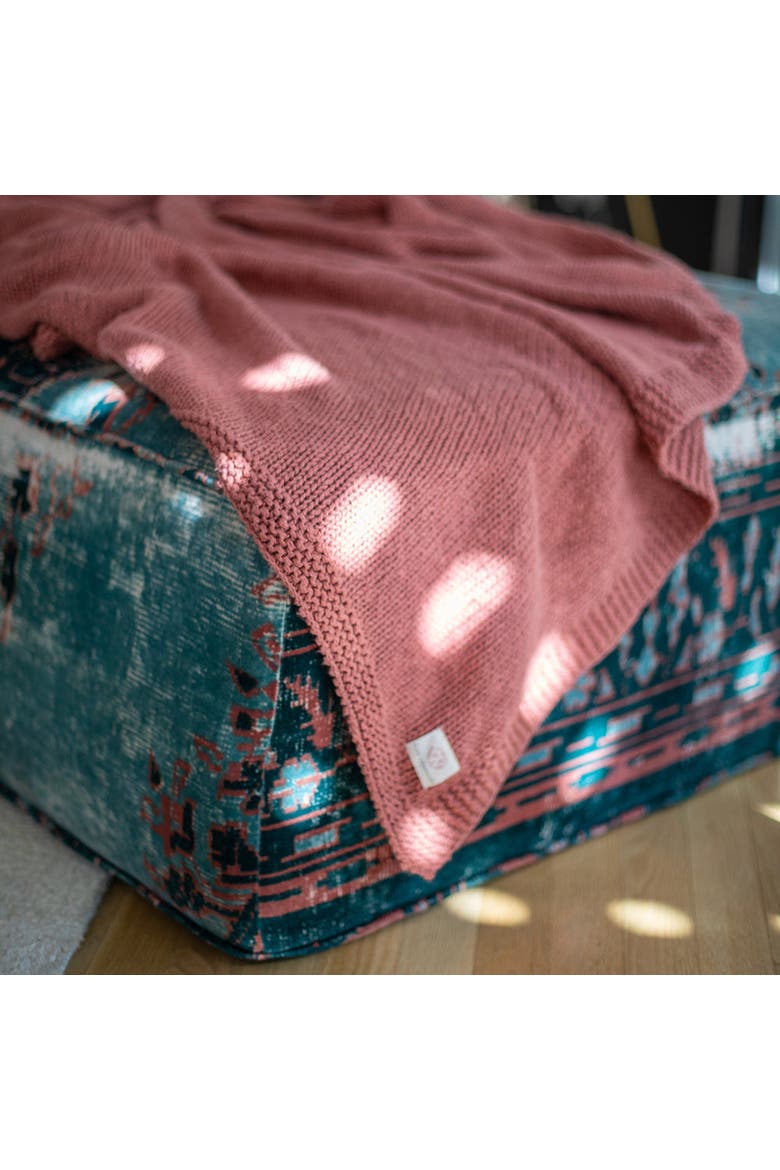 Zrestha Organic Cotton Throw Blanket, Alternate, color, Roseate