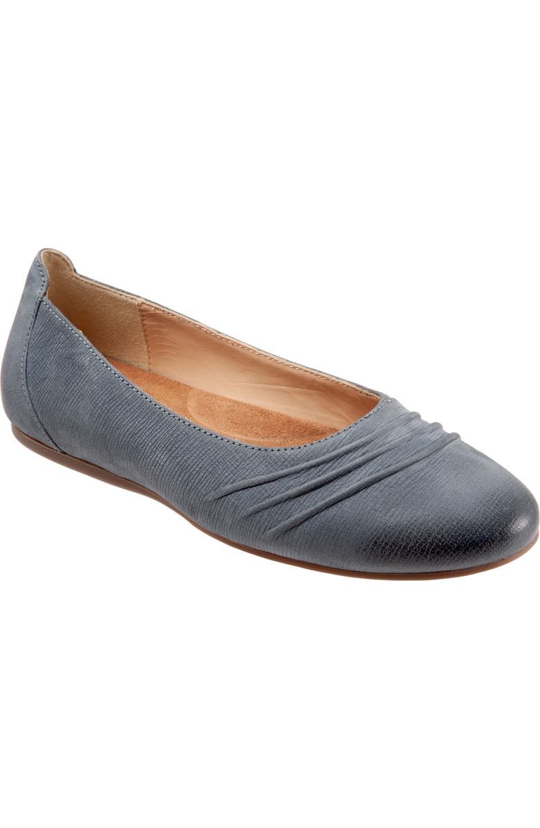 SoftWalk<sup>®</sup> Safi Flat, Main, color, Denim Nubuck