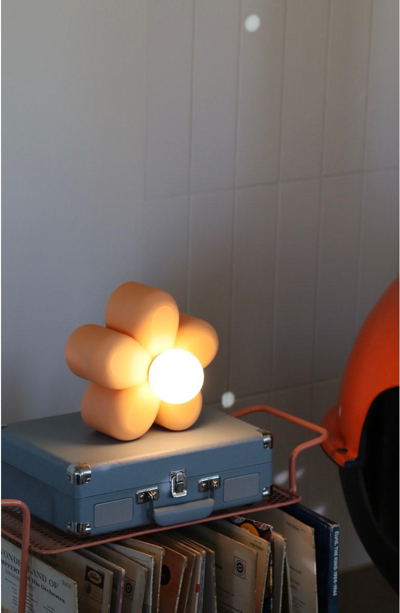 Sofiest Designs Daisy Lamp, Alternate, color, Orange Peel