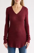 GO COUTURE V-Neck Long Sleeve Knit T-Shirt
