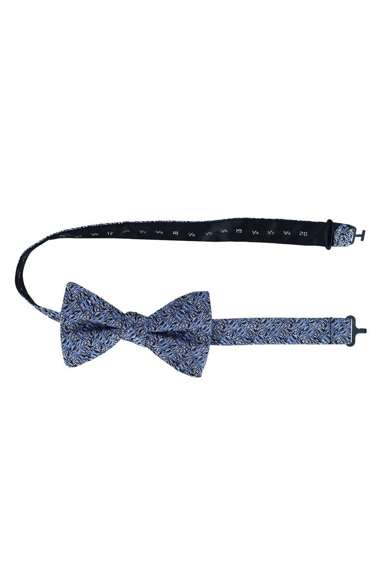 Trafalgar Benito's Blue Basketweave Pattern Silk Novelty Bow Tie, Alternate, color, Light Blue