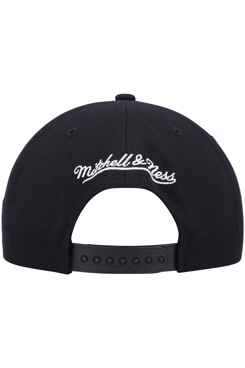Men's Mitchell & Ness Black Philadelphia 76ers Hardwood Classics Script 2.0 Snapback Hat, Alternate, color, Black