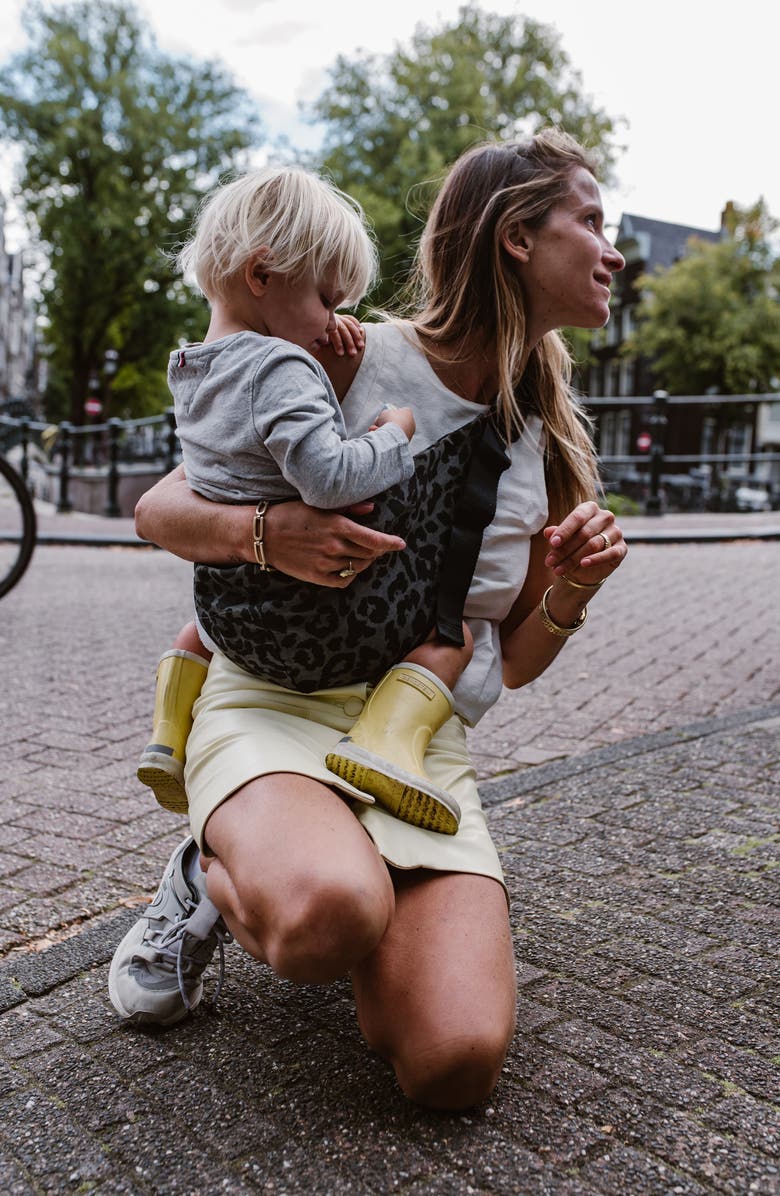 WILDRIDE Toddler Carrier, Alternate, color, Grey/ Black Leopard Pattern