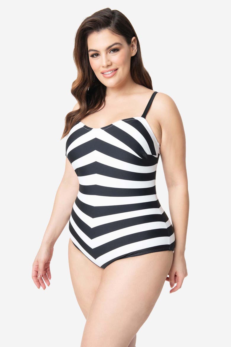 Plus Size Chevron Stripe One Piece Bathing Suit, Main, color, Black/ White