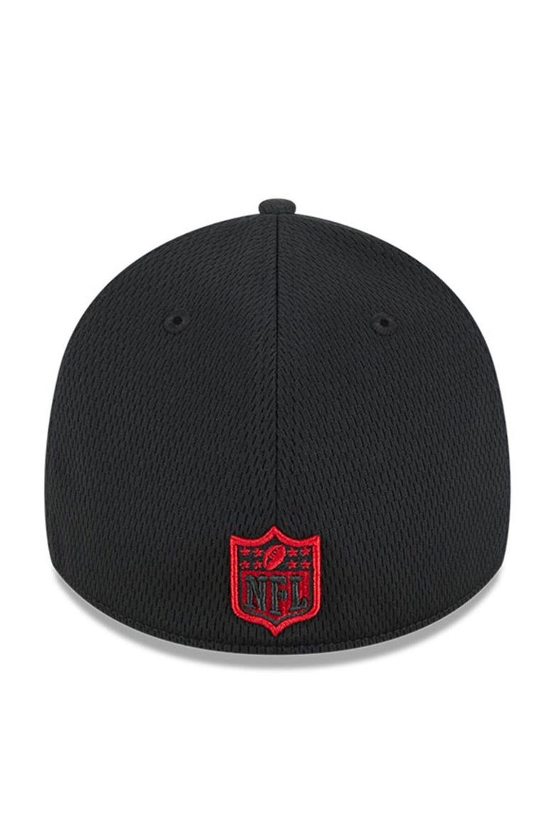 Men's New Era Pewter Tampa Bay Buccaneers 2023 NFL Training Camp Team Colorway 39THIRTY Flex Fit Hat, Alternate, color, Black