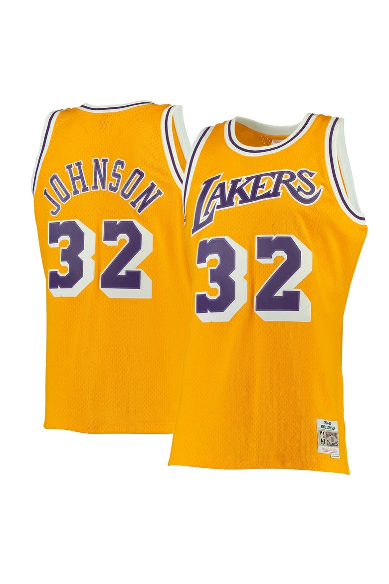Men's Mitchell & Ness Magic Johnson Gold Los Angeles Lakers 1984/85 Hardwood Classics Swingman Jersey, Alternate, color, Gold