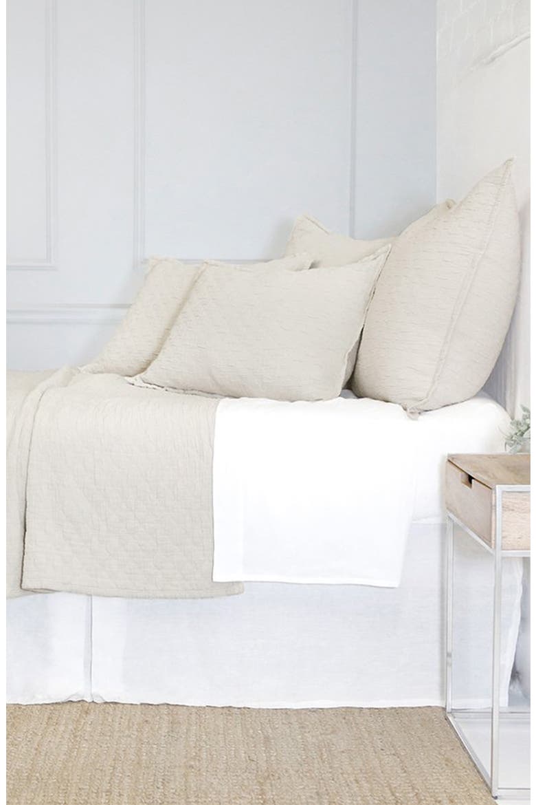 Ojai Matelassé Quilt, Alternate, color, GREIGE