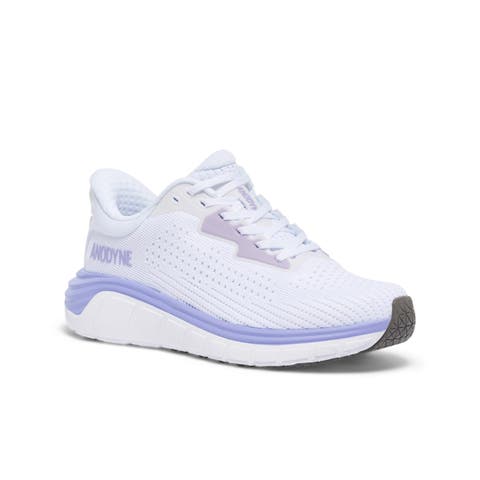 No. 35 Women's Sport Move Hands Free Sneaker