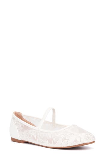 New York And Company Lara Woven Ballet Flat In Ivory Lace