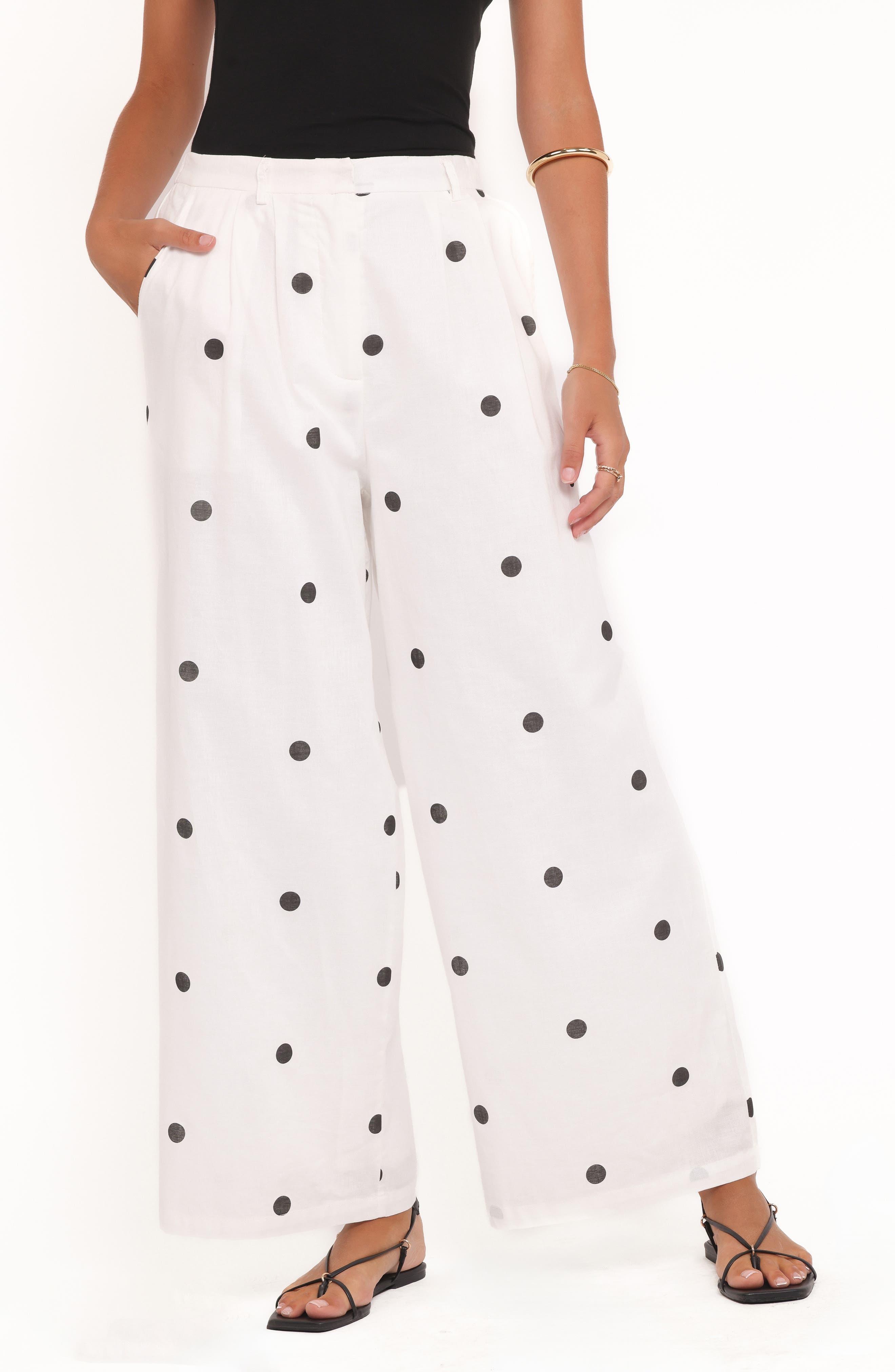 selected WHITE BLACK POLKA DOT