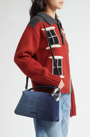 【JW ANDERSON】The JWA Corner デニム トートバッグ Corner Large denim tote bag in blue - JW Anderson | Mytheresa