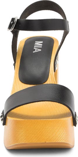 Darrah Sandal