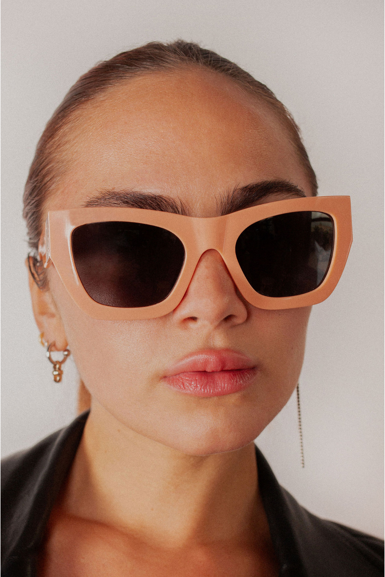 Lainey Square Polarized Sunglasses, Alternate, color, Pantone