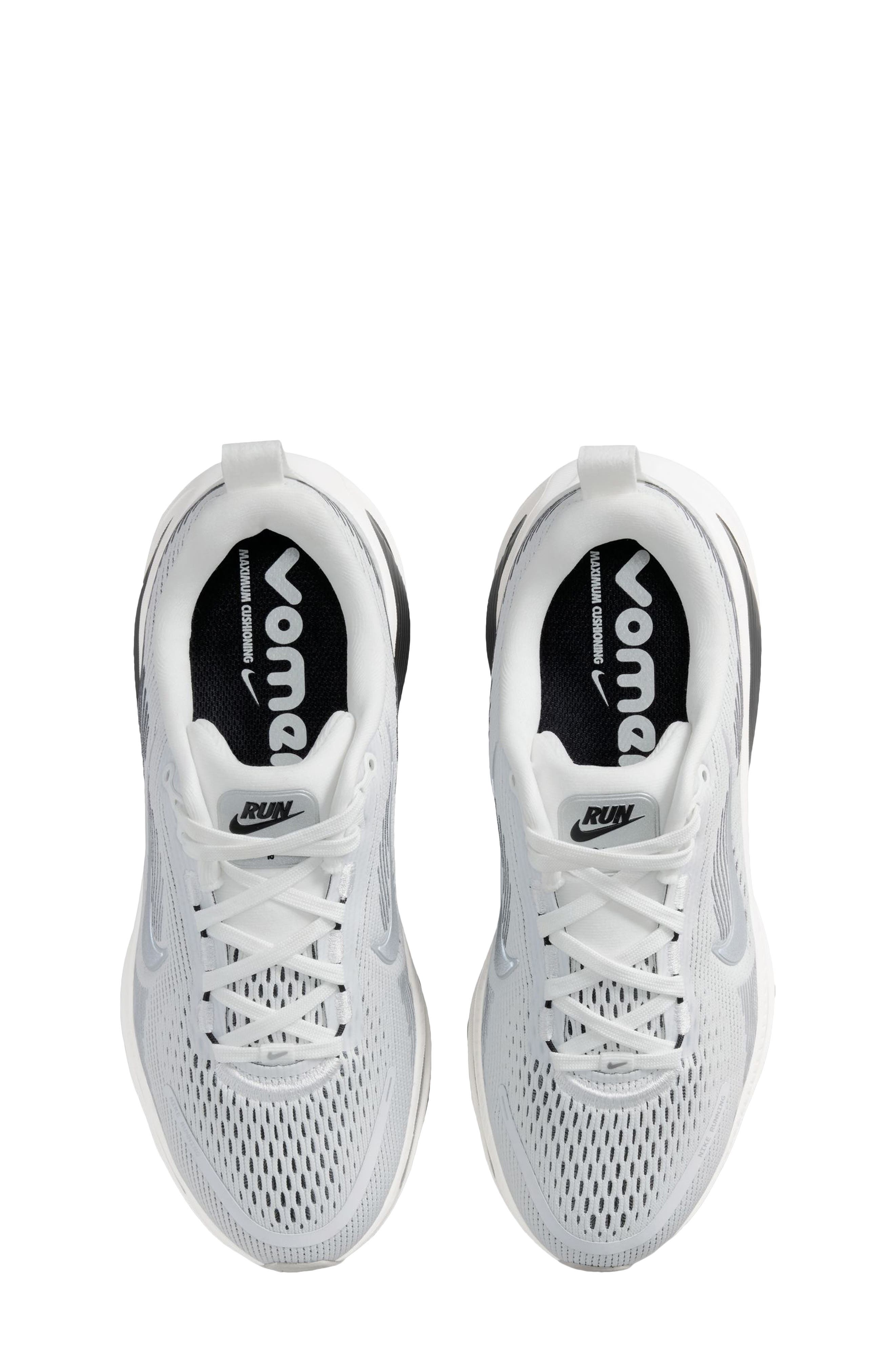 Nike Kids' Vomero 18 Running Shoe, Alternate, color, 100 Smtwht/M Silv