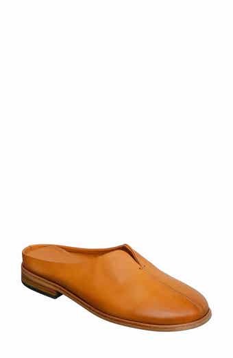 Leona Clog