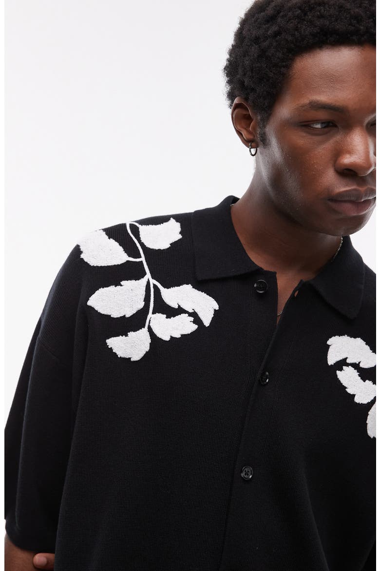 ジャケット・アウター UND SCALLOPE EMBROIDERY OVERSIZE SHIRT Topman Oversize Embroidered Knit Short Sleeve Button-Up Shirt (Men