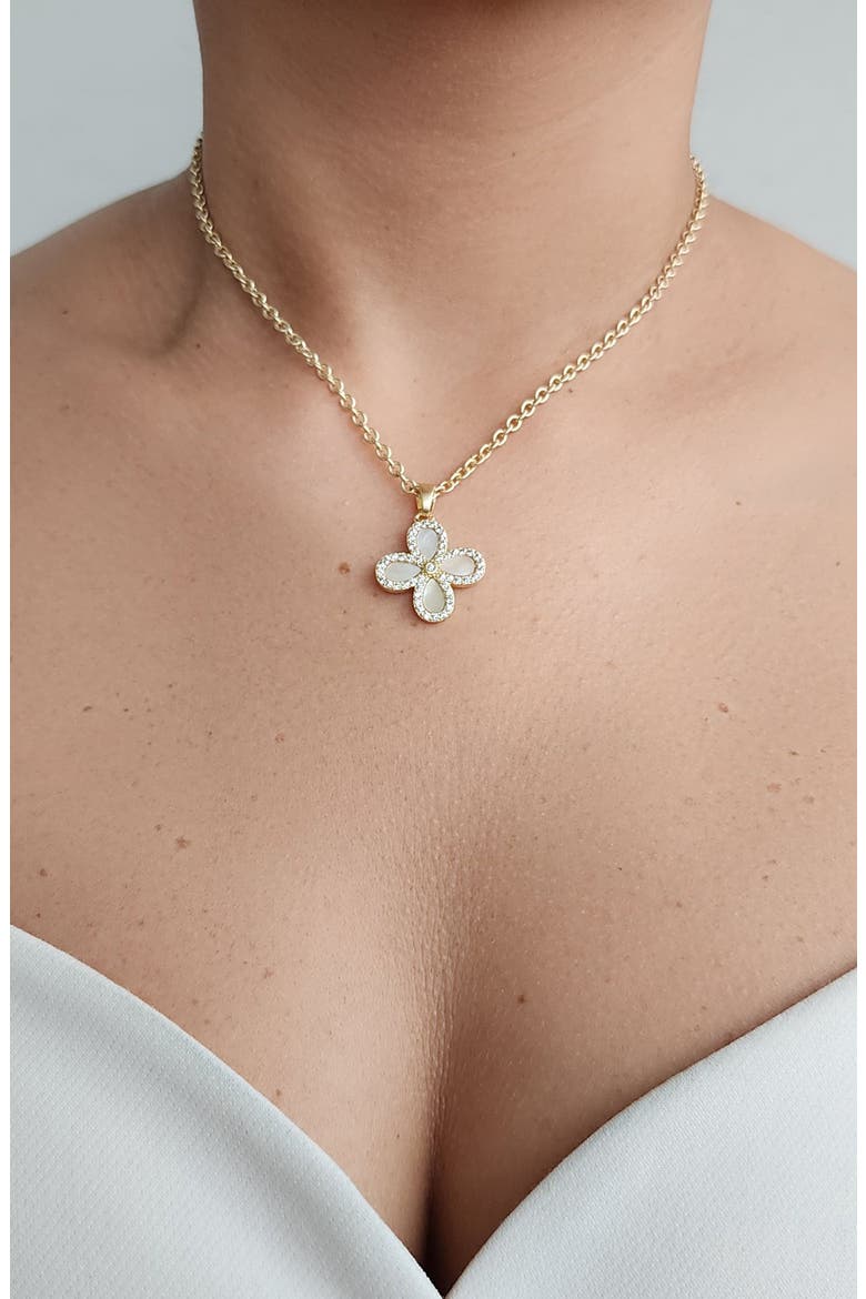 Mother of Pearl Clover Pendant Necklace, Alternate, color, WHITE
