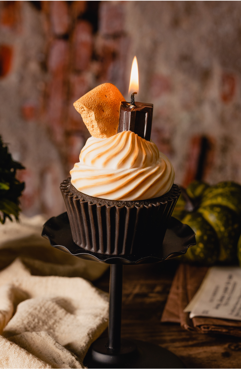 Southlake gifts S'more Cupcake Candle, Alternate, color, Dark Brown / Tan