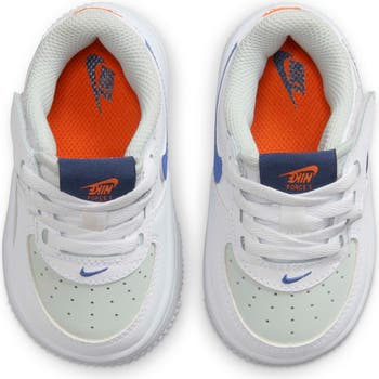 Kids' Force 1 Low LV8 2 Basketball Sneaker