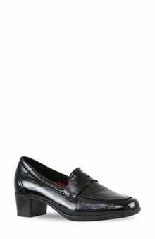 Munro Ellis Penny Loafer Pump