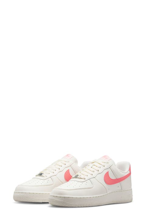 Air Force 1 '07 SE Sneaker (Women)