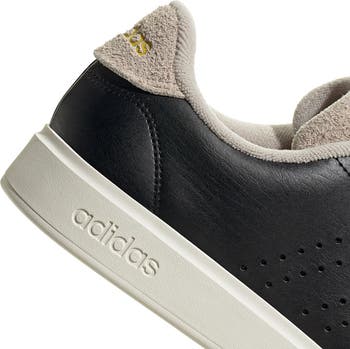 Advantage Sneaker