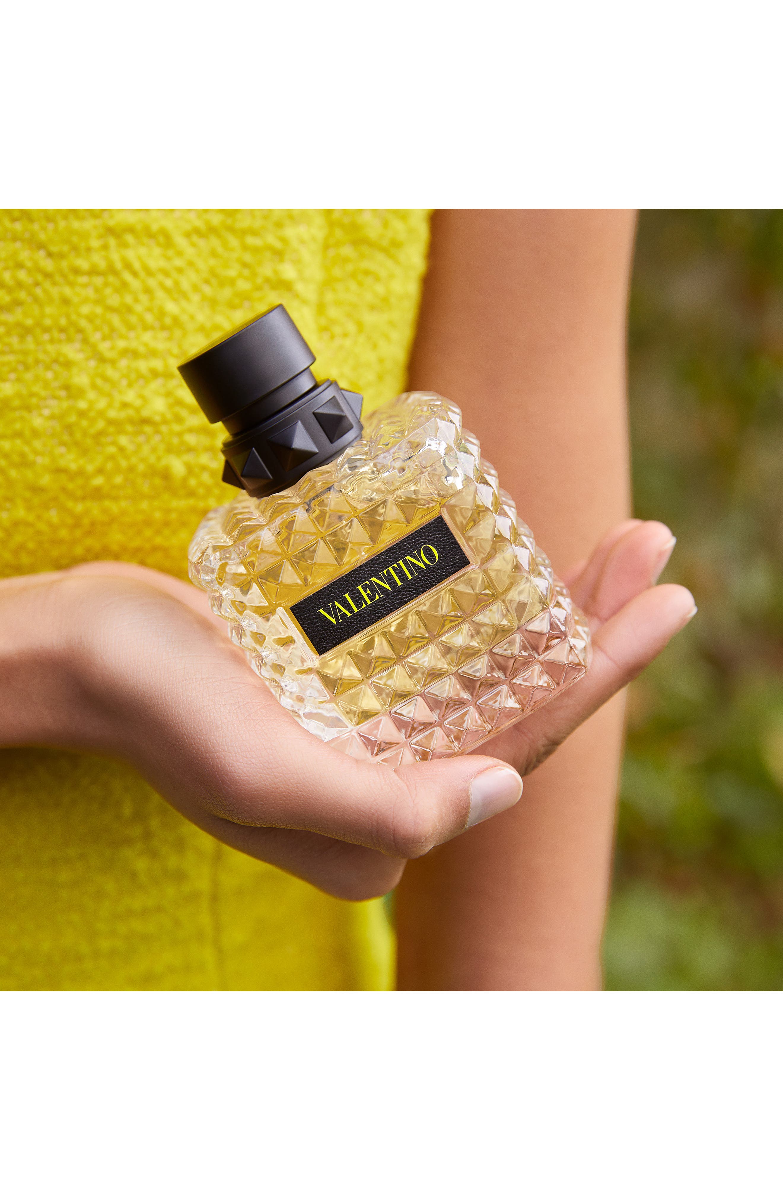 Donna Born in Roma Yellow Dream Eau de Parfum (Women) | Nordstrom