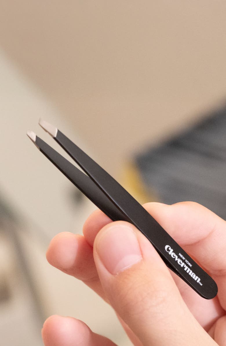 Cleverman Precision Slant Tweezer, Expert Brow & Facial Hair Removal, Alternate, color, Black
